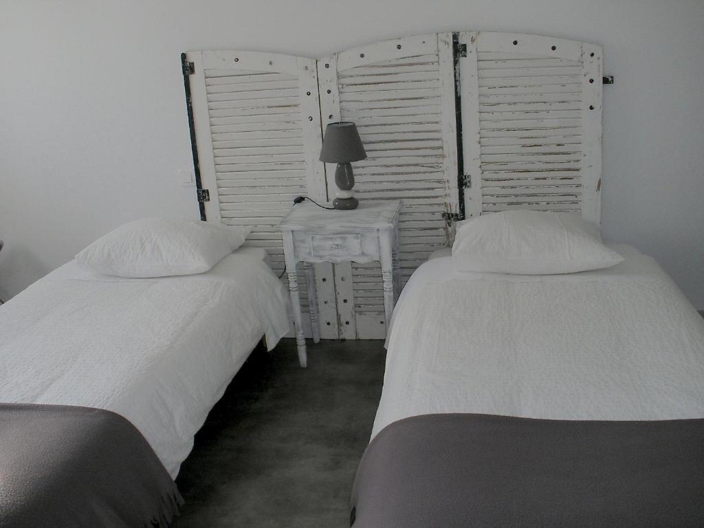 La Jumeliere Laval Nord Bed & Breakfast Change  Room photo